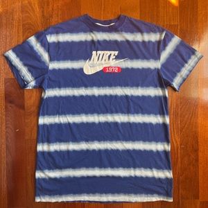 Nike Vintage style shirt SIZE L